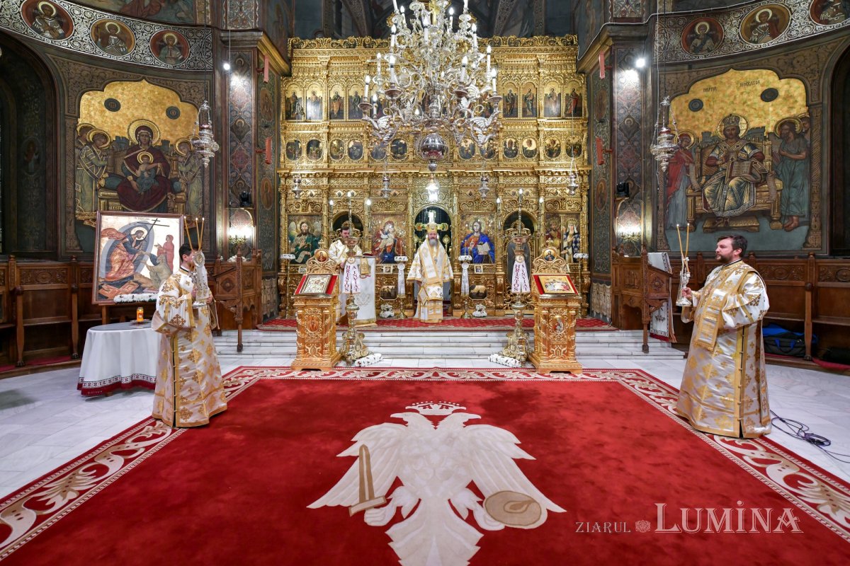 Duminica Sfintelor Paști la Catedrala Patriarhală 210996
