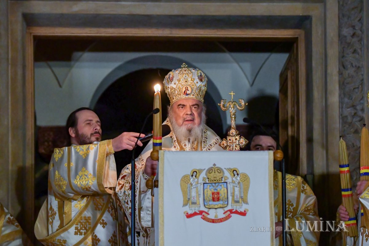 „Hristos a transformat moartea în Paște, în trecere spre viață veșnică” 210930