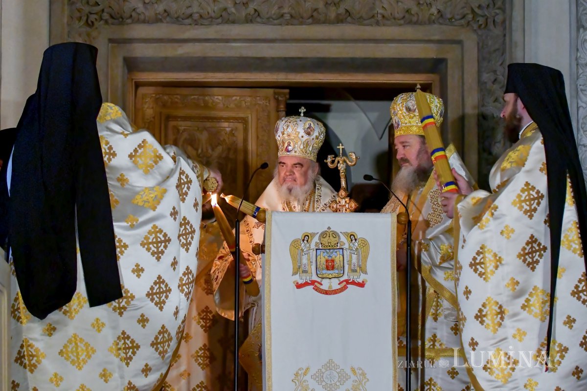 „Hristos a transformat moartea în Paște, în trecere spre viață veșnică” 210932