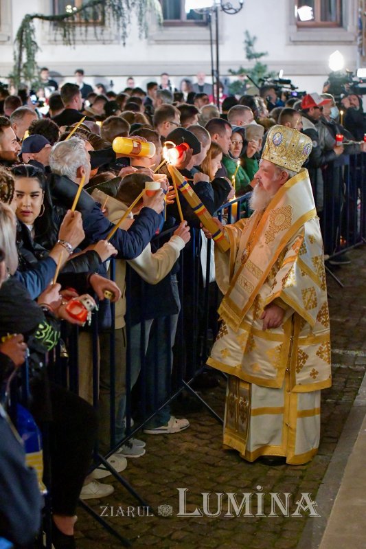 „Hristos a transformat moartea în Paște, în trecere spre viață veșnică” 210938