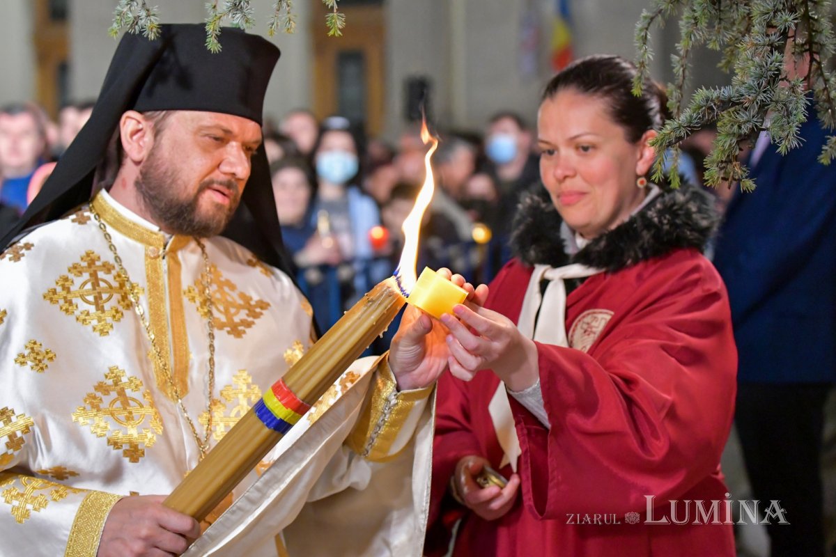 „Hristos a transformat moartea în Paște, în trecere spre viață veșnică” 210943