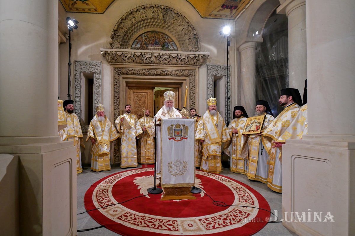 „Hristos a transformat moartea în Paște, în trecere spre viață veșnică” 210949