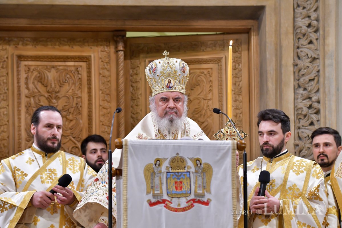 „Hristos a transformat moartea în Paște, în trecere spre viață veșnică” 210962