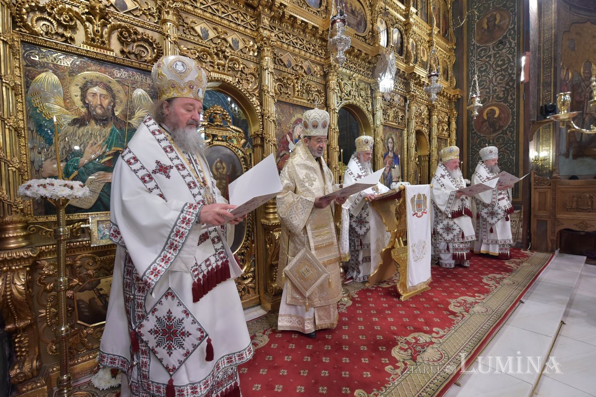 Vecernia din prima zi de Paști la Catedrala Patriarhală 211102