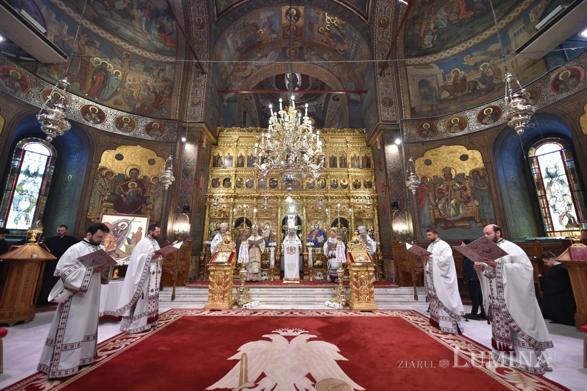 Vecernia din prima zi de Paști la Catedrala Patriarhală 211113