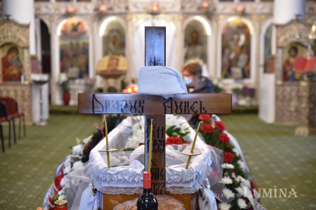 „Dumnezeu a ales plecarea sa din lumea aceasta în Săptămâna Luminată” 211638