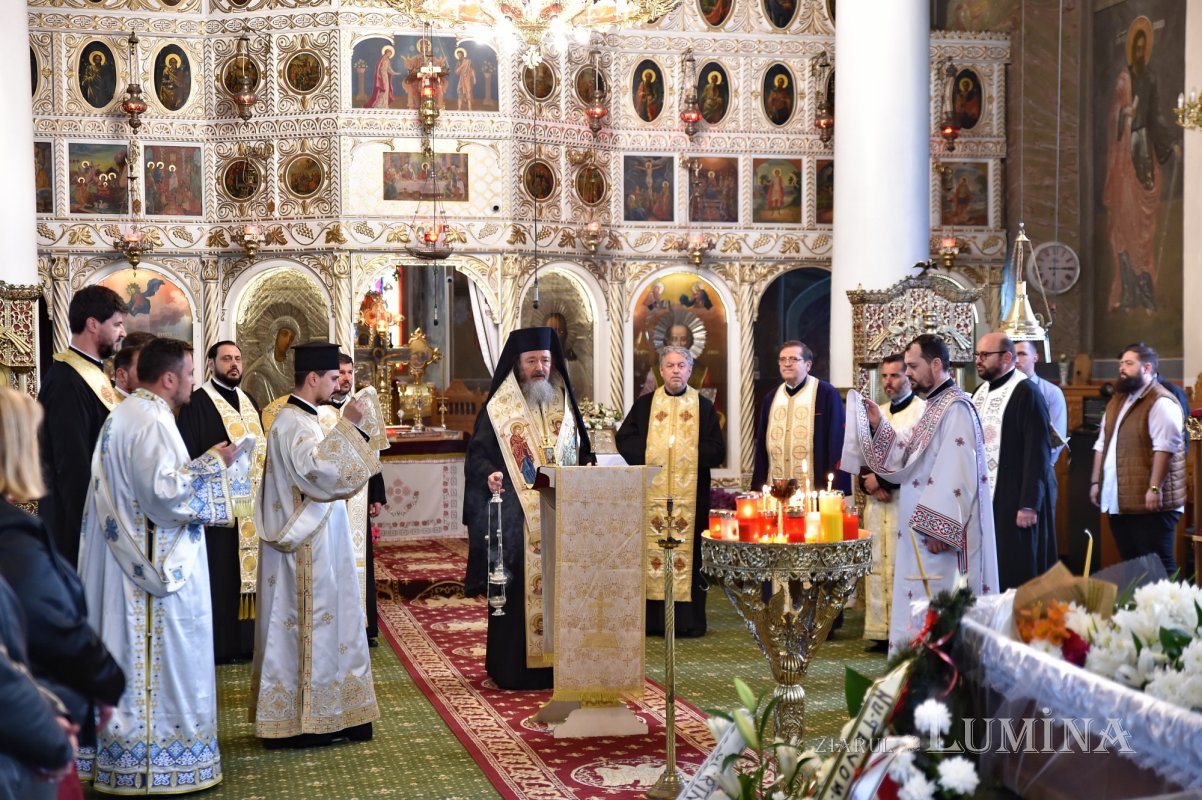 „Dumnezeu a ales plecarea sa din lumea aceasta în Săptămâna Luminată” 211640