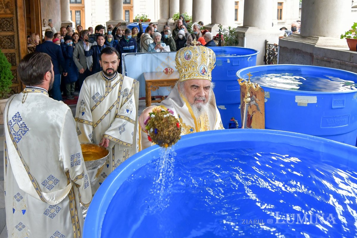 „Izvorul Tămăduirii ne aduce aminte că harul lui Dumnezeu este vindecător” 211868