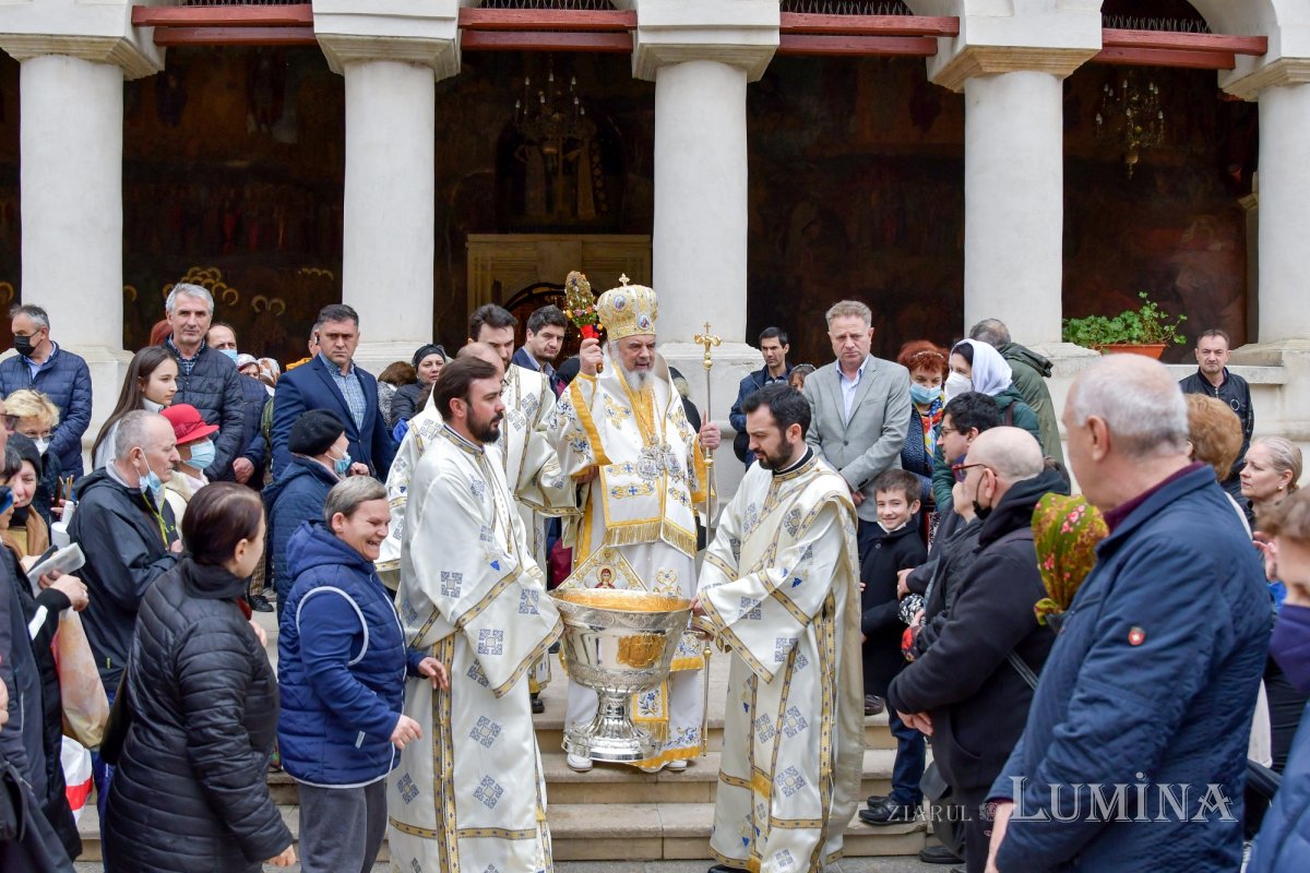 „Izvorul Tămăduirii ne aduce aminte că harul lui Dumnezeu este vindecător” 211873