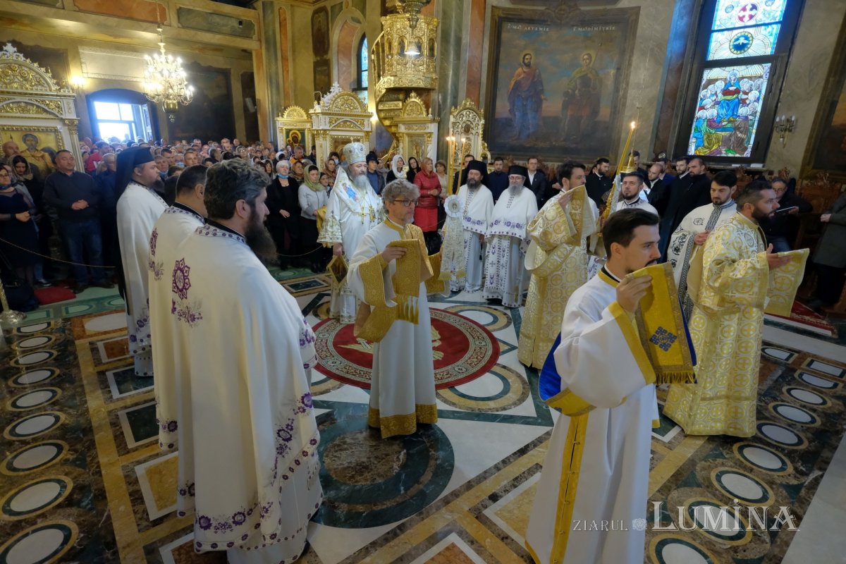 Pelerinaj la izvorul vindecător al mănăstirii prahovene Ghighiu 211776