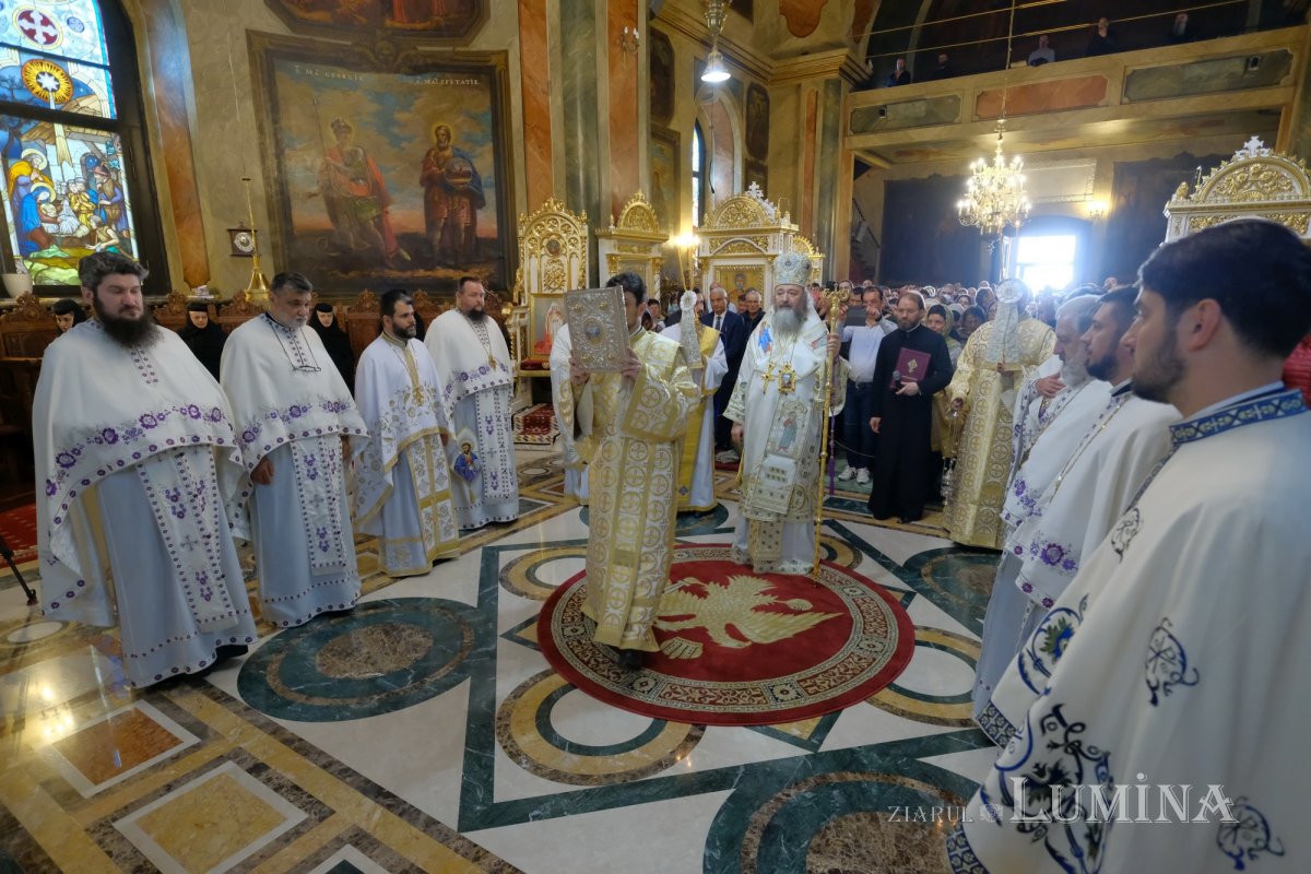 Pelerinaj la izvorul vindecător al mănăstirii prahovene Ghighiu 211787