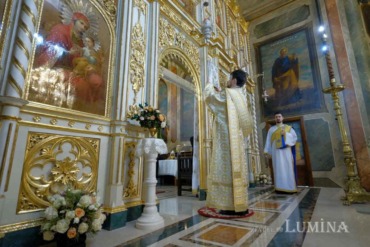 Pelerinaj la izvorul vindecător al mănăstirii prahovene Ghighiu 211788