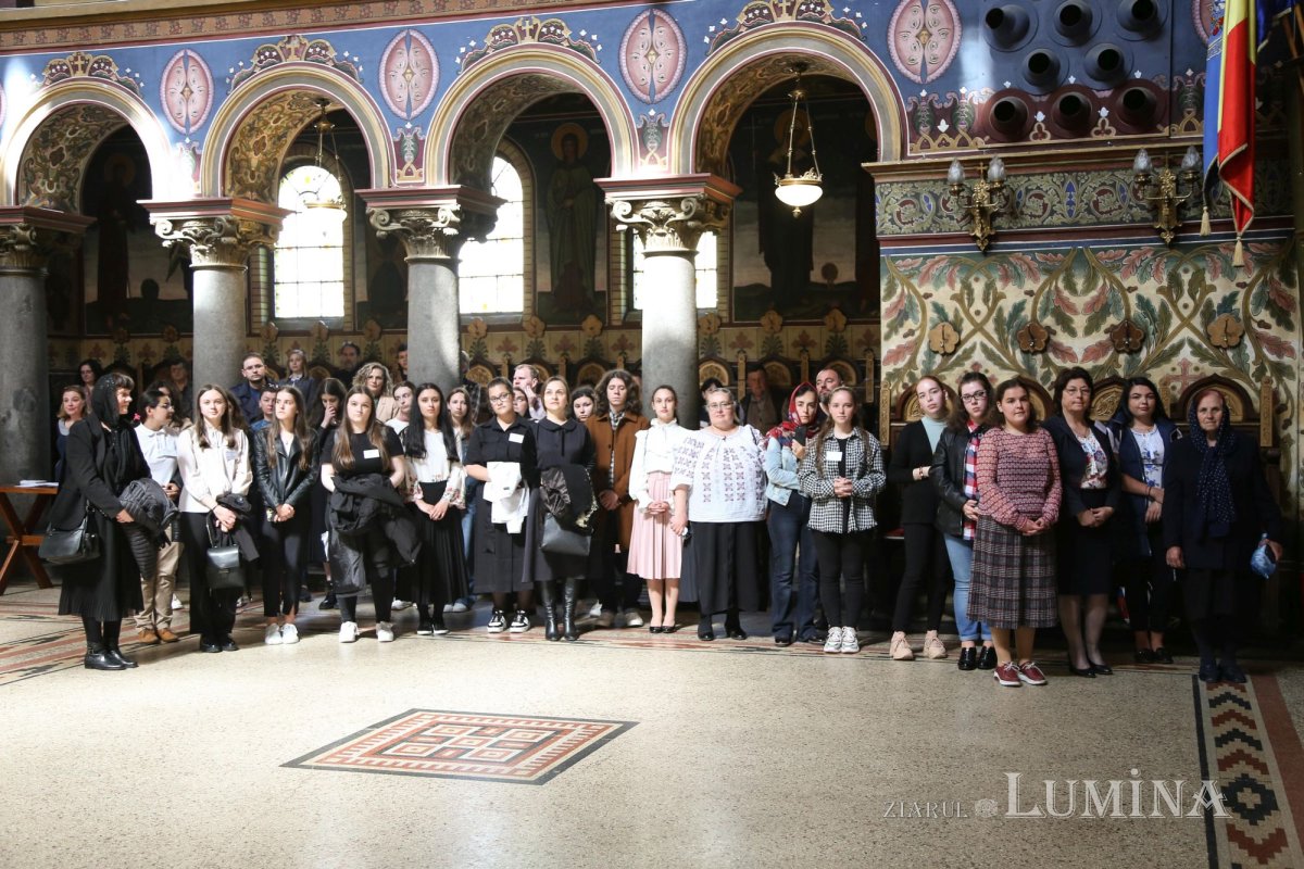 Premii pentru liceeni la Olimpiada naţională de religie de la Sibiu 212032