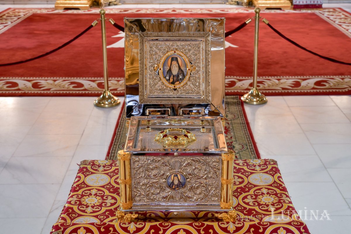 Moaștele Sfântului Irodion de la Lainici aduse spre închinare la Catedrala Patriarhală 212165