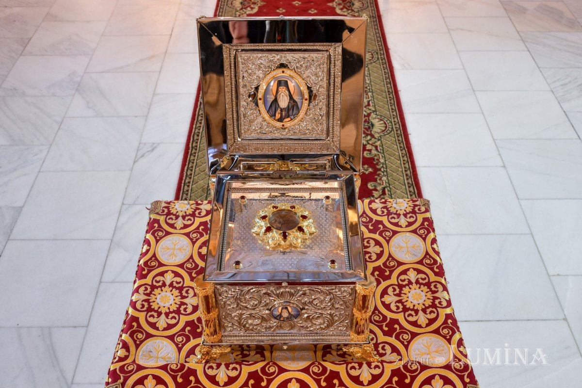 Moaștele Sfântului Irodion de la Lainici aduse spre închinare la Catedrala Patriarhală 212168