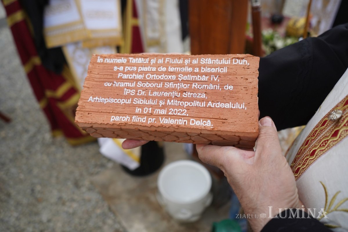 Piatră de temelie pentru o nouă biserică în Şelimbăr, judeţul Sibiu 212156