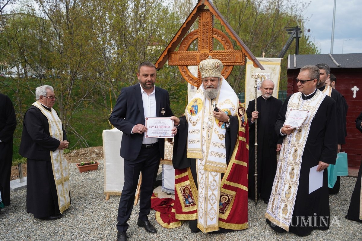 Piatră de temelie pentru o nouă biserică în Şelimbăr, judeţul Sibiu 212163