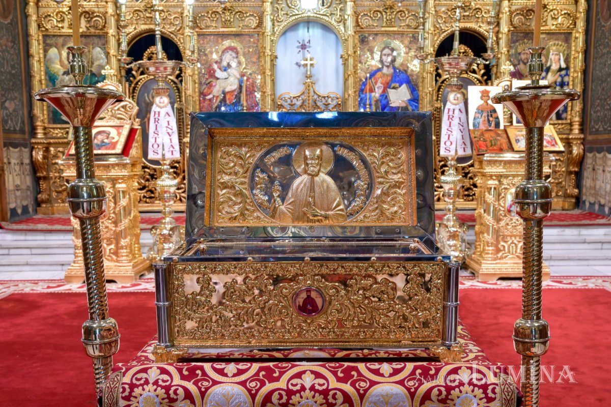 Cinstirea Sfântului Mucenic Efrem cel Nou în Capitală 212335