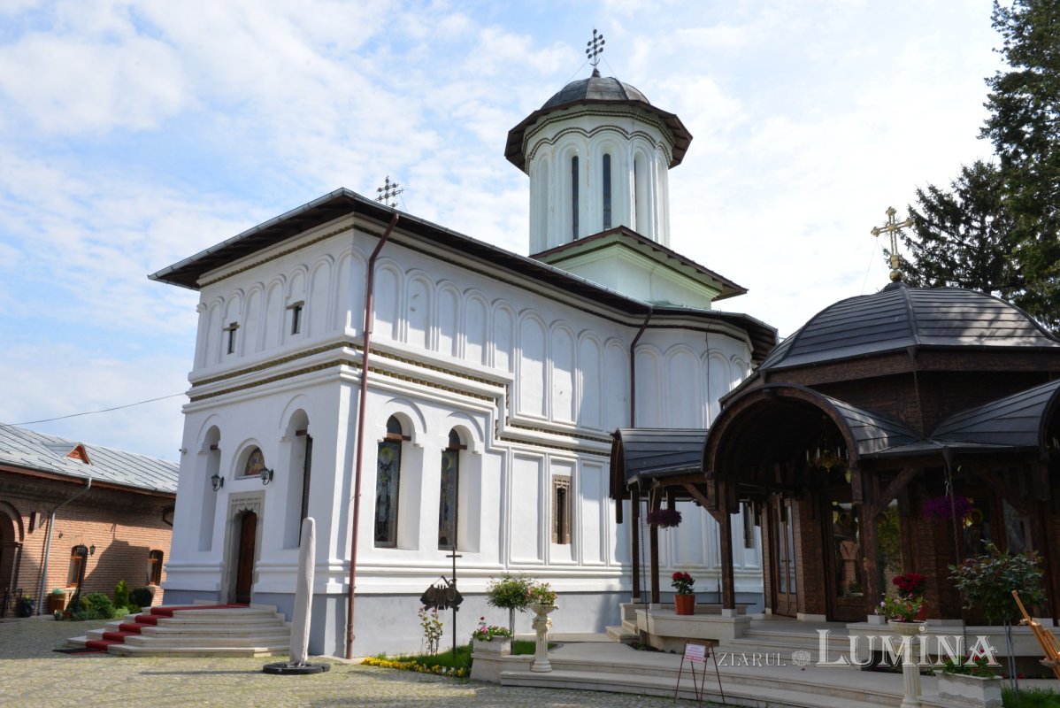 Artiști plastici din România și Republica Moldova la Mănăstirea Plumbuita 212518