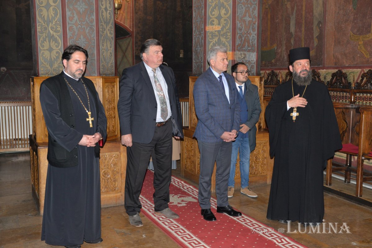 Artiști plastici din România și Republica Moldova la Mănăstirea Plumbuita 212537