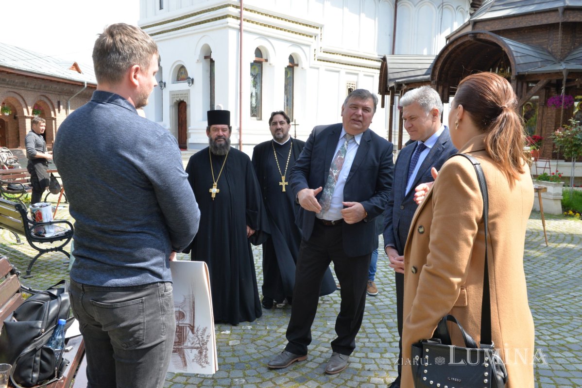 Artiști plastici din România și Republica Moldova la Mănăstirea Plumbuita 212546