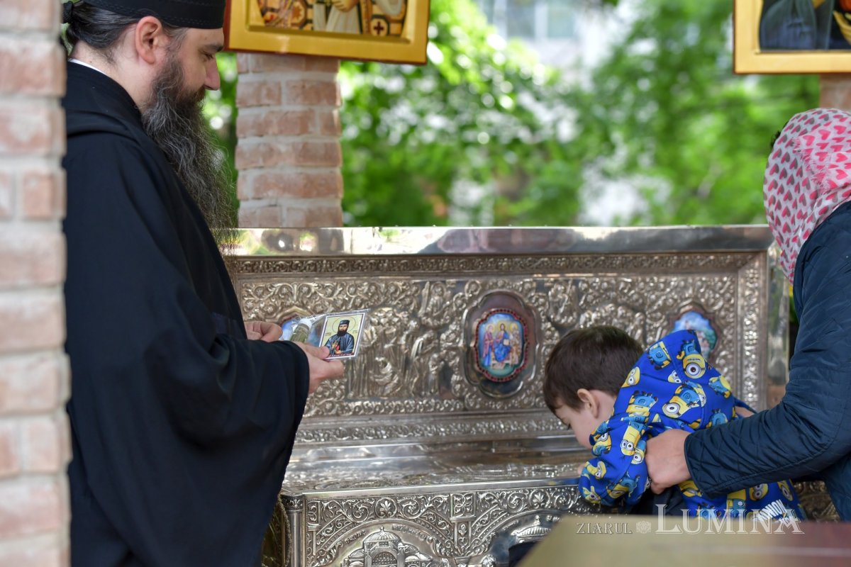 Evlavie și fidelitate față de Noul Mucenic Efrem în Capitală 212440