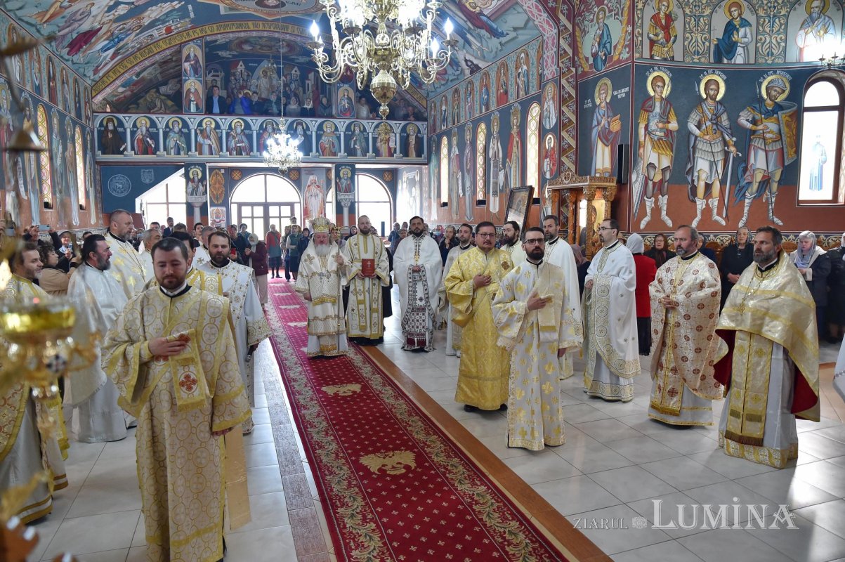 Hirotonie întru preot la Parohia Parc Rahova 1 din Capitală 212474