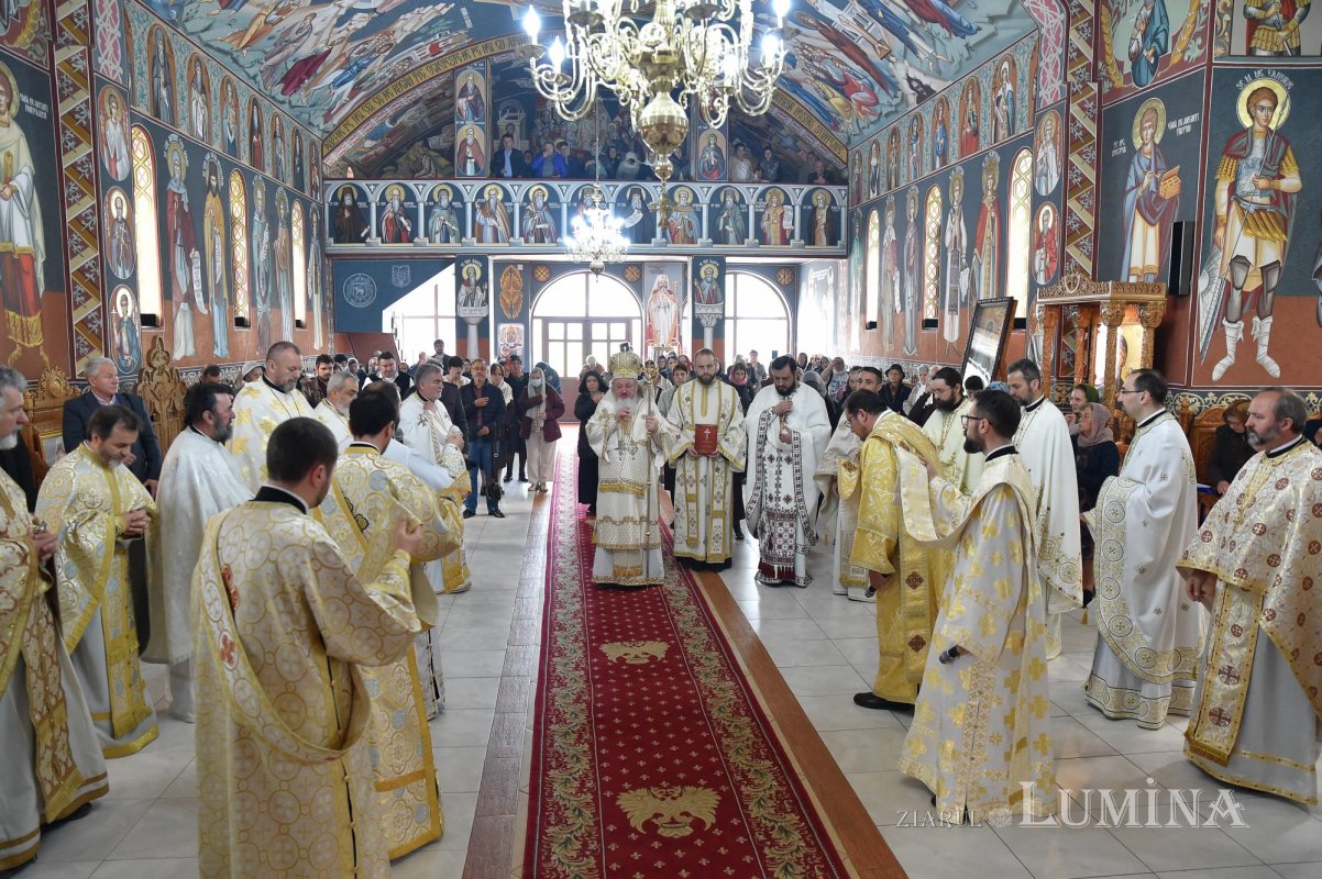 Hirotonie întru preot la Parohia Parc Rahova 1 din Capitală 212475