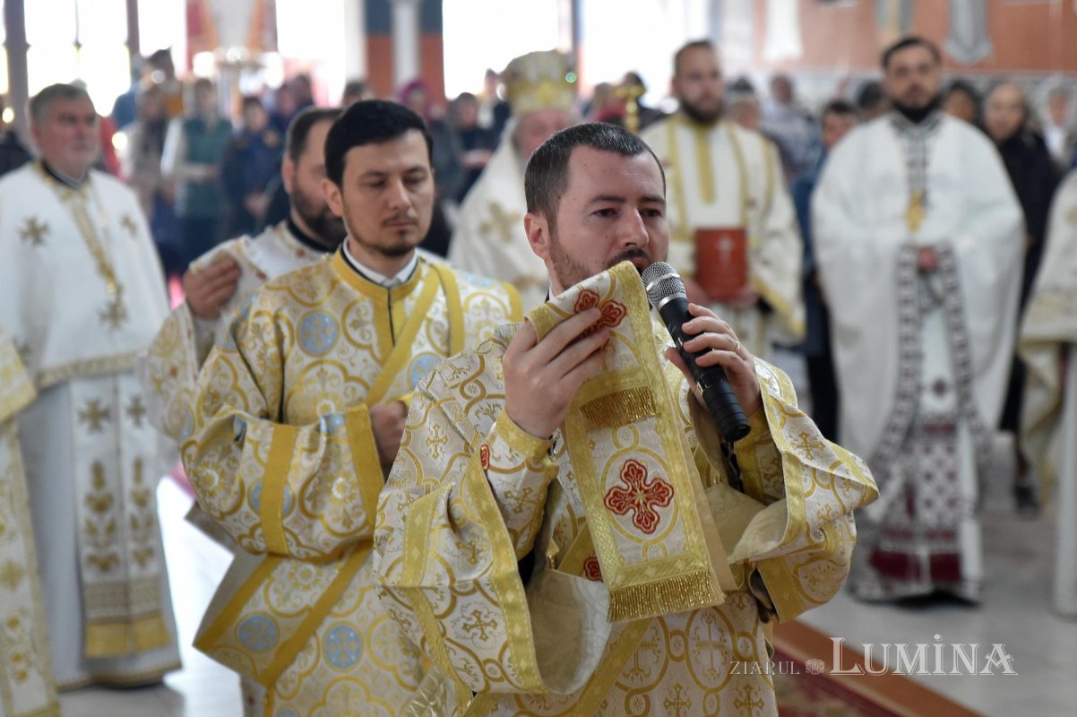 Hirotonie întru preot la Parohia Parc Rahova 1 din Capitală 212476