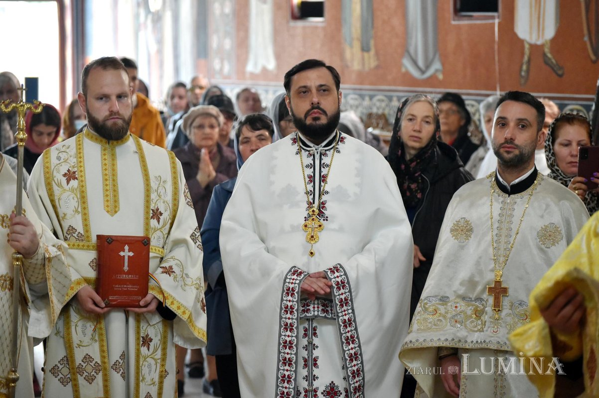 Hirotonie întru preot la Parohia Parc Rahova 1 din Capitală 212480