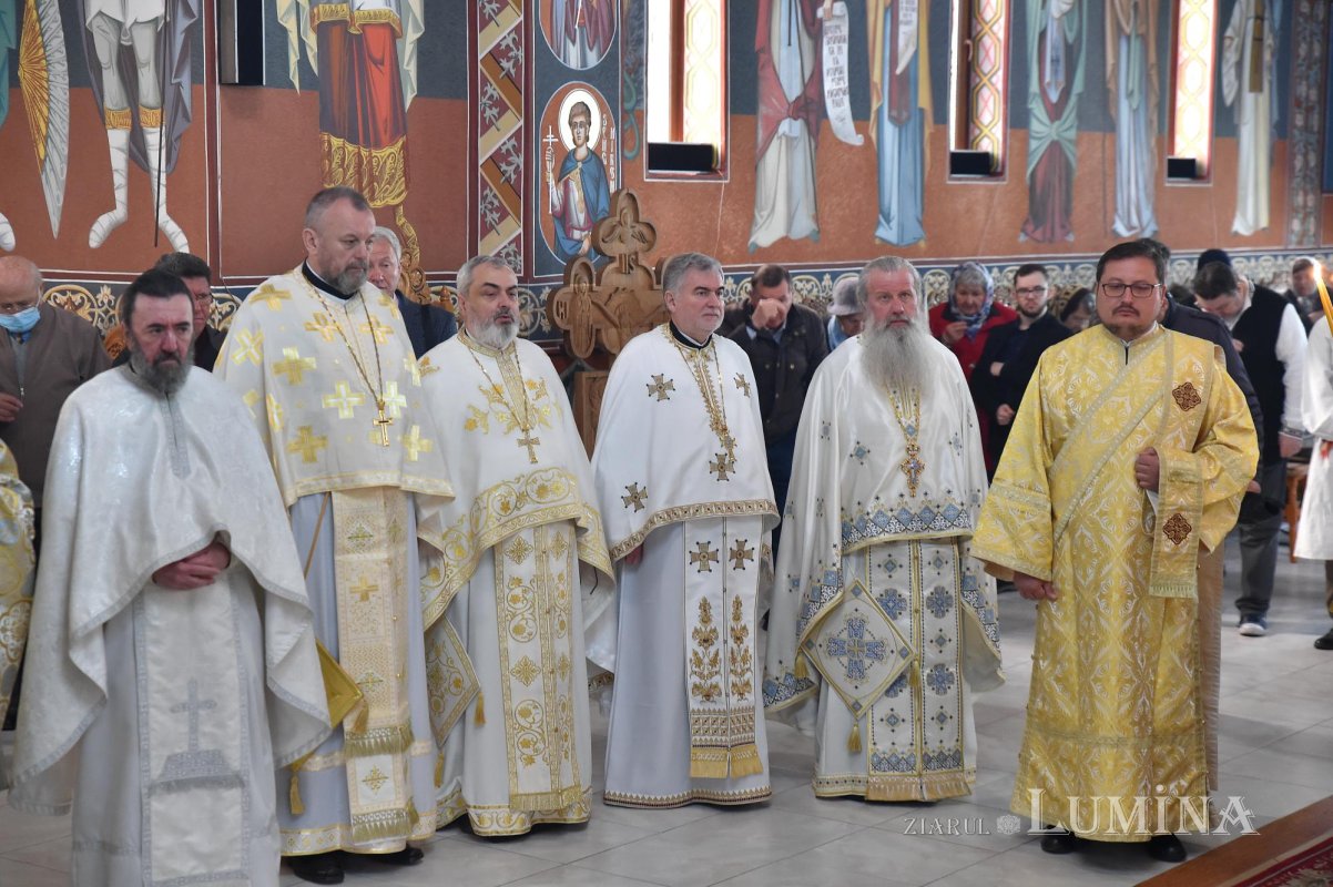 Hirotonie întru preot la Parohia Parc Rahova 1 din Capitală 212490