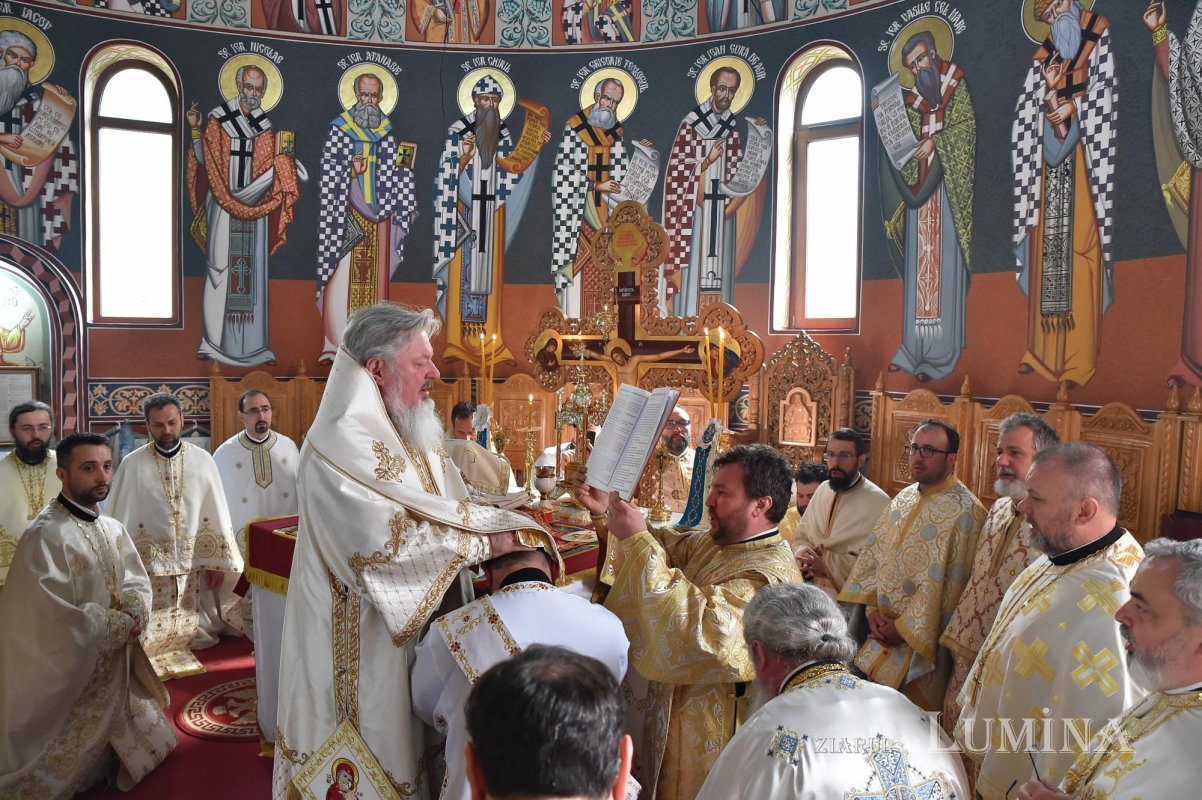 Hirotonie întru preot la Parohia Parc Rahova 1 din Capitală 212510