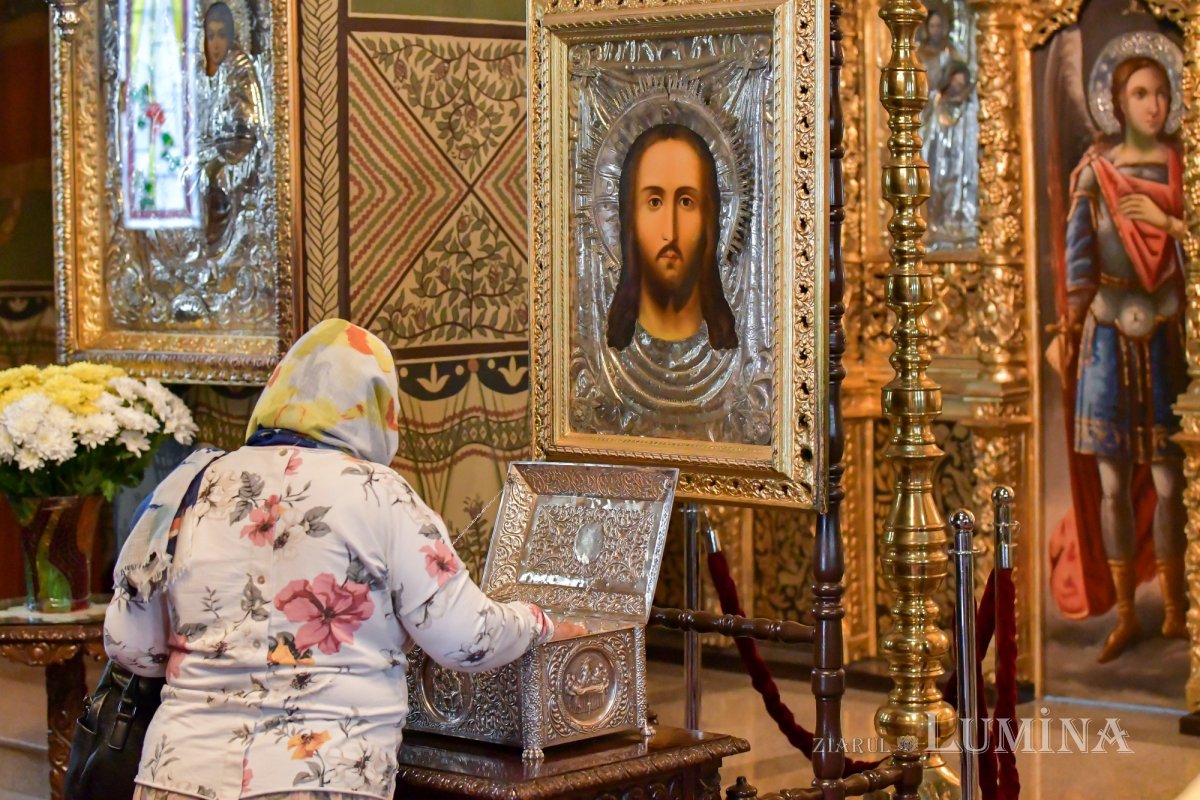 „Femeile mironosițe, dascăli ai evlaviei creștine” 212867