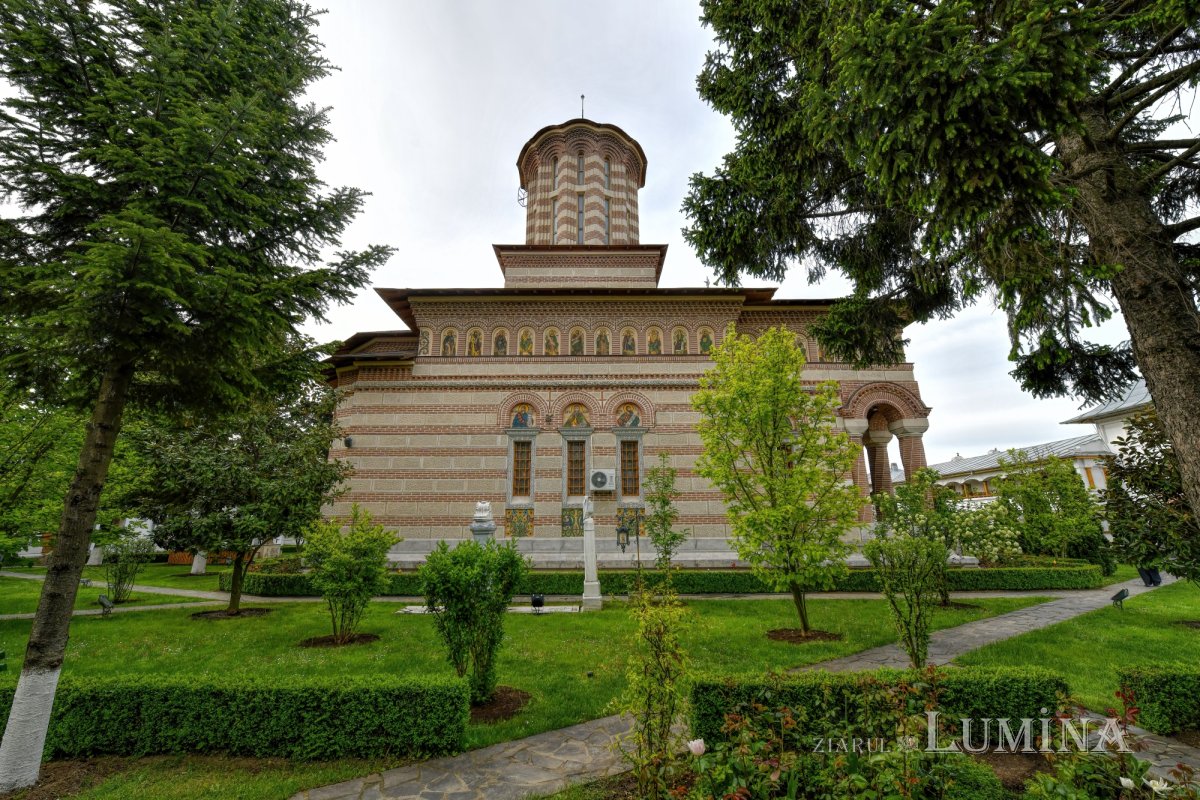 „Femeile mironosițe, dascăli ai evlaviei creștine” 212872