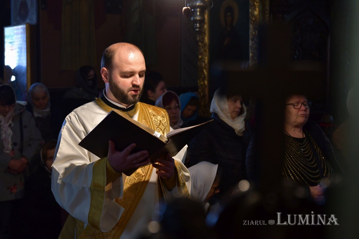 „Femeile mironosițe, dascăli ai evlaviei creștine” 212880