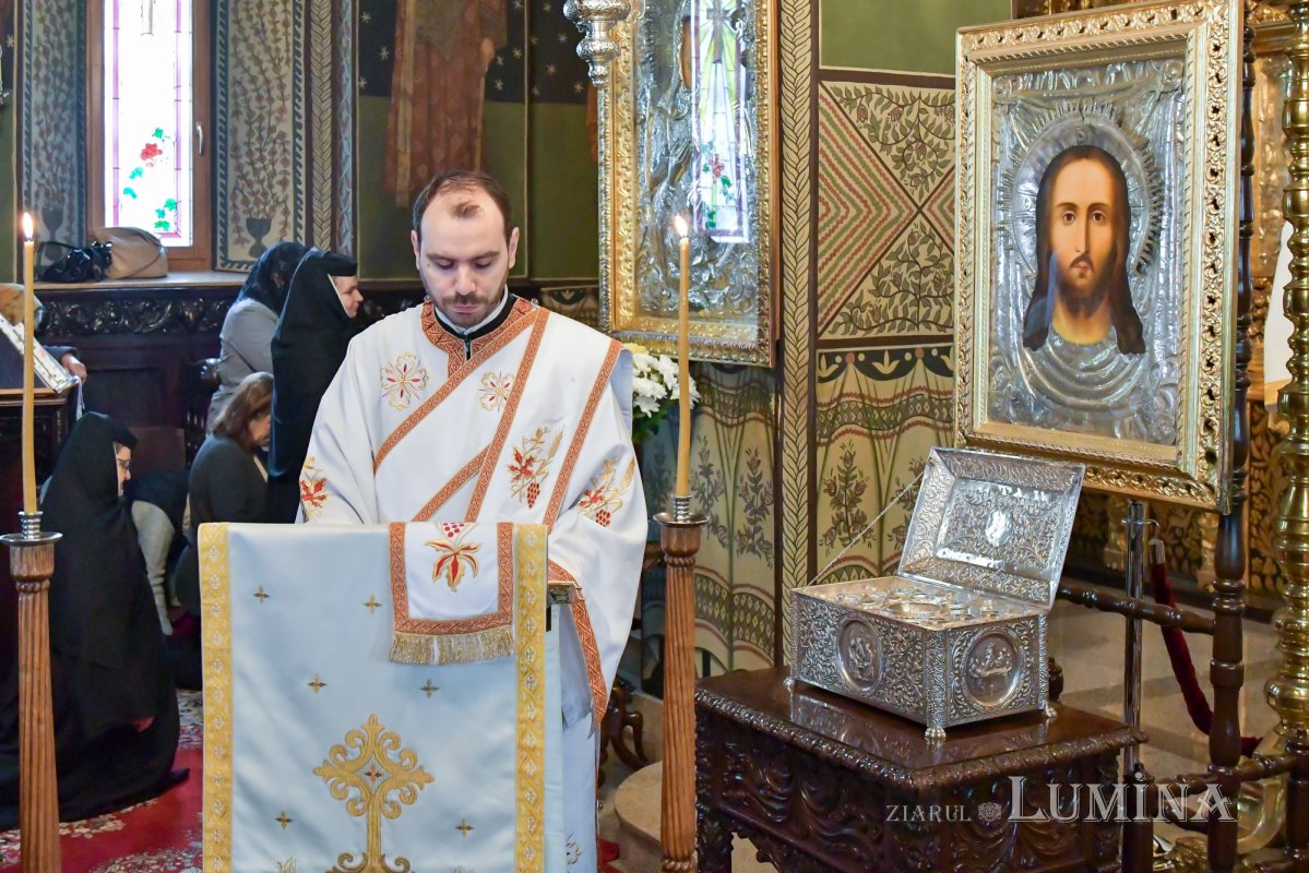 „Femeile mironosițe, dascăli ai evlaviei creștine” 212883