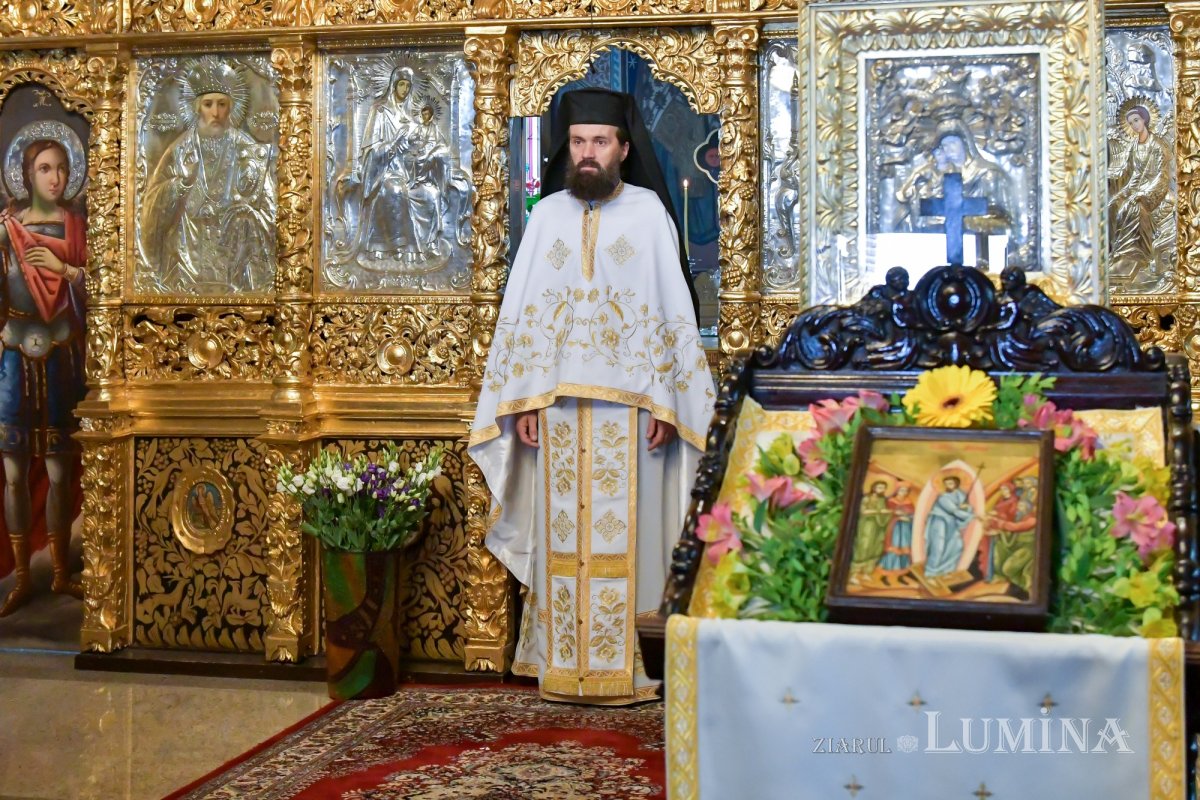 „Femeile mironosițe, dascăli ai evlaviei creștine” 212886