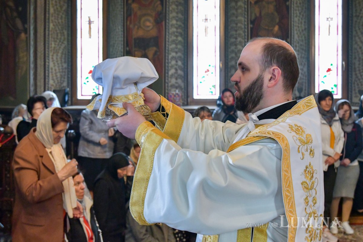 „Femeile mironosițe, dascăli ai evlaviei creștine” 212888