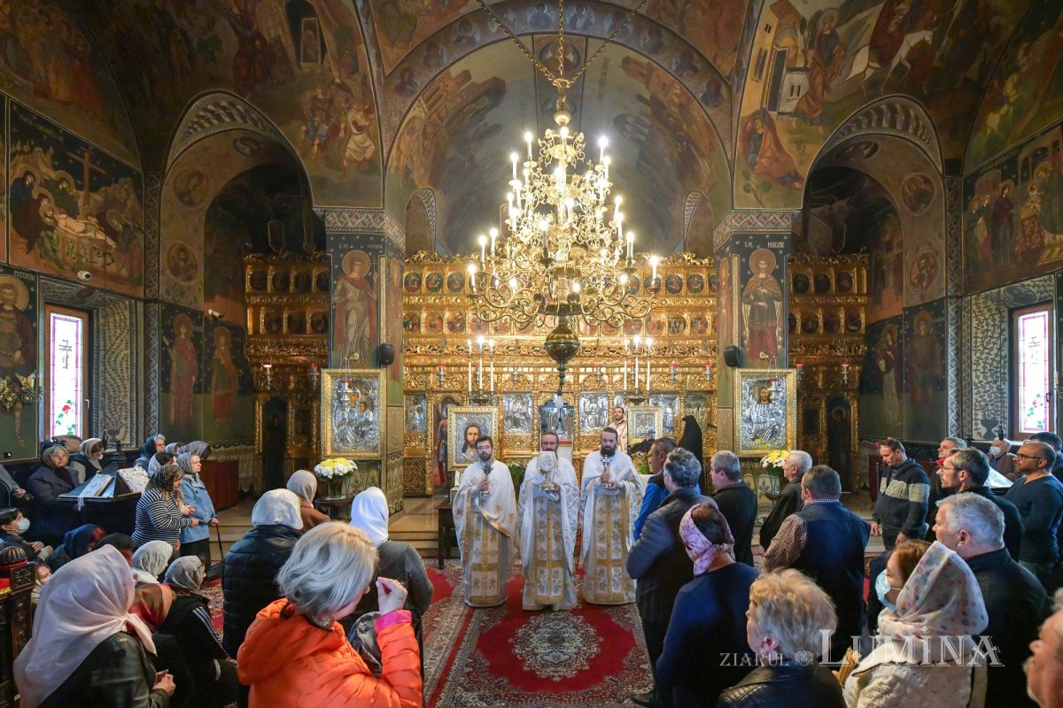 „Femeile mironosițe, dascăli ai evlaviei creștine” 212889