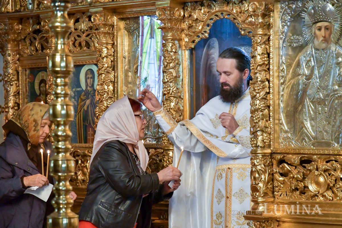 „Femeile mironosițe, dascăli ai evlaviei creștine” 212891