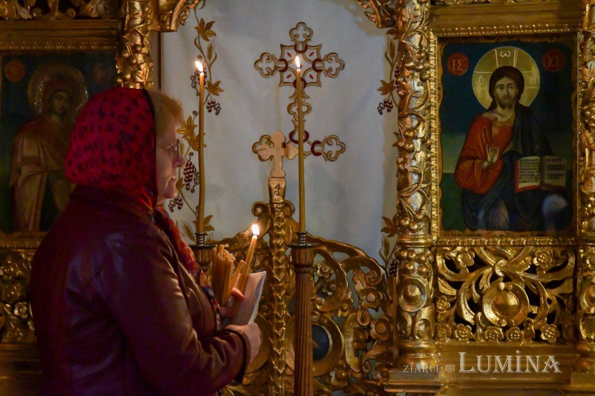 „Femeile mironosițe, dascăli ai evlaviei creștine” 212894