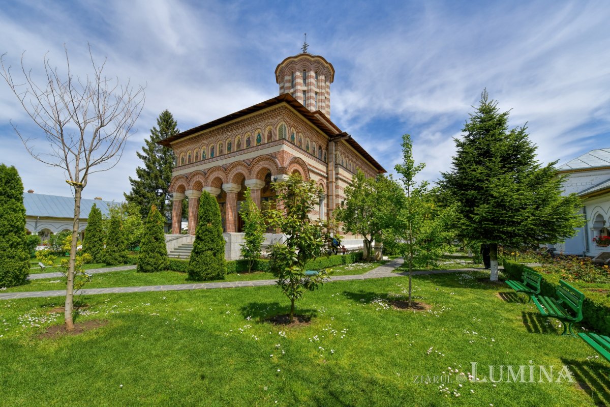 „Femeile mironosițe, dascăli ai evlaviei creștine” 212905