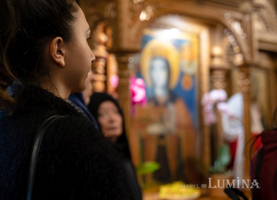 Sărbătoare la Biserica „Sfântul Nicolae”-Dintr-o zi din Bucureşti 213079