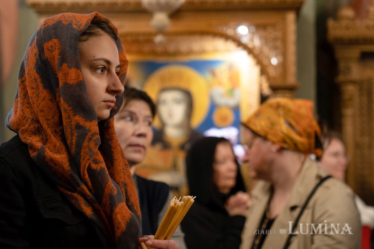 Sărbătoare la Biserica „Sfântul Nicolae”-Dintr-o zi din Bucureşti 213080