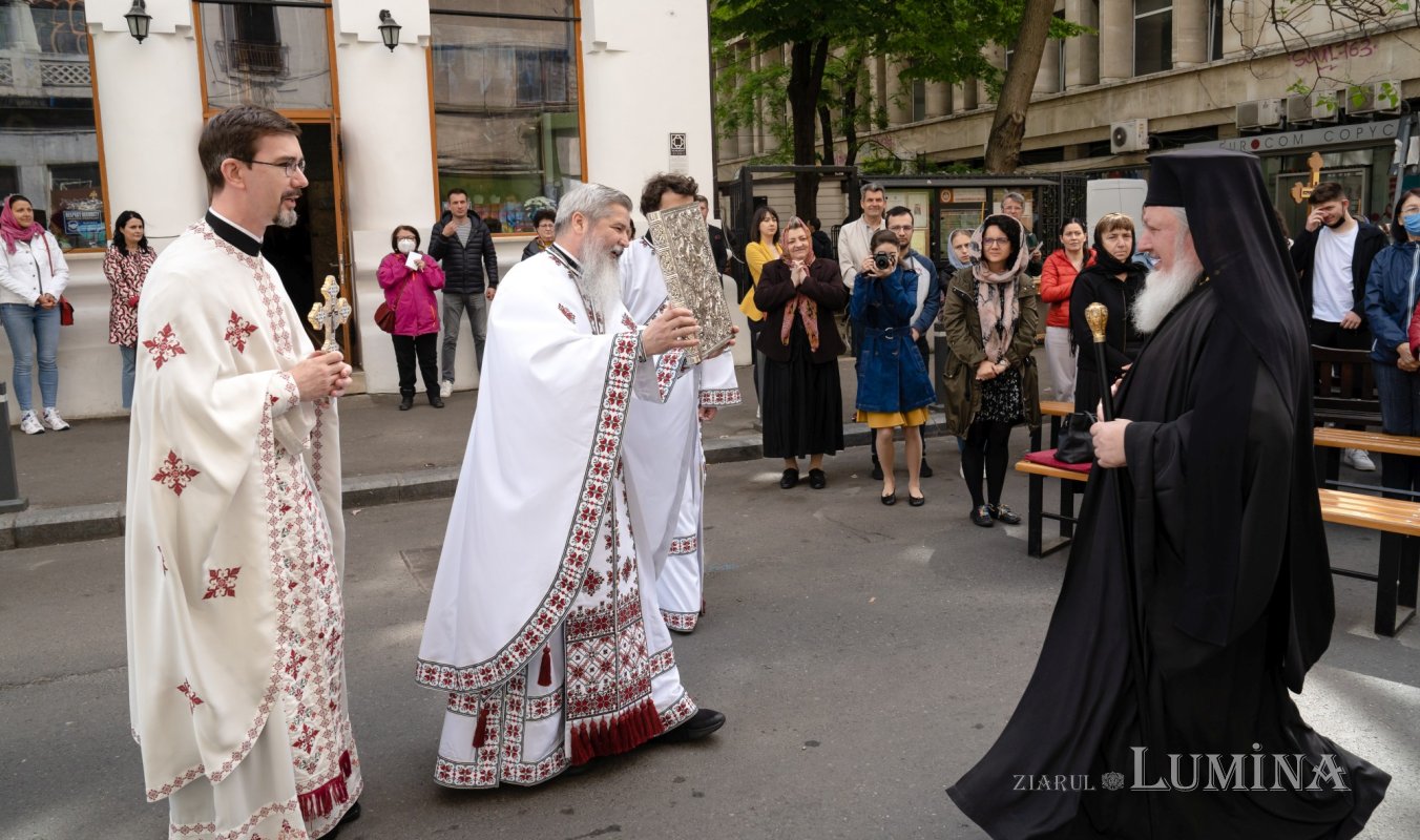 Sărbătoare la Biserica „Sfântul Nicolae”-Dintr-o zi din Bucureşti 213087