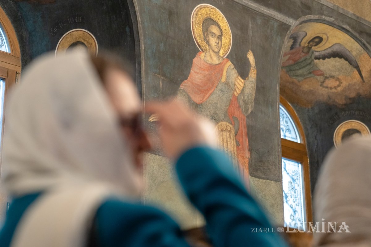 Sărbătoare la Biserica „Sfântul Nicolae”-Dintr-o zi din Bucureşti 213093