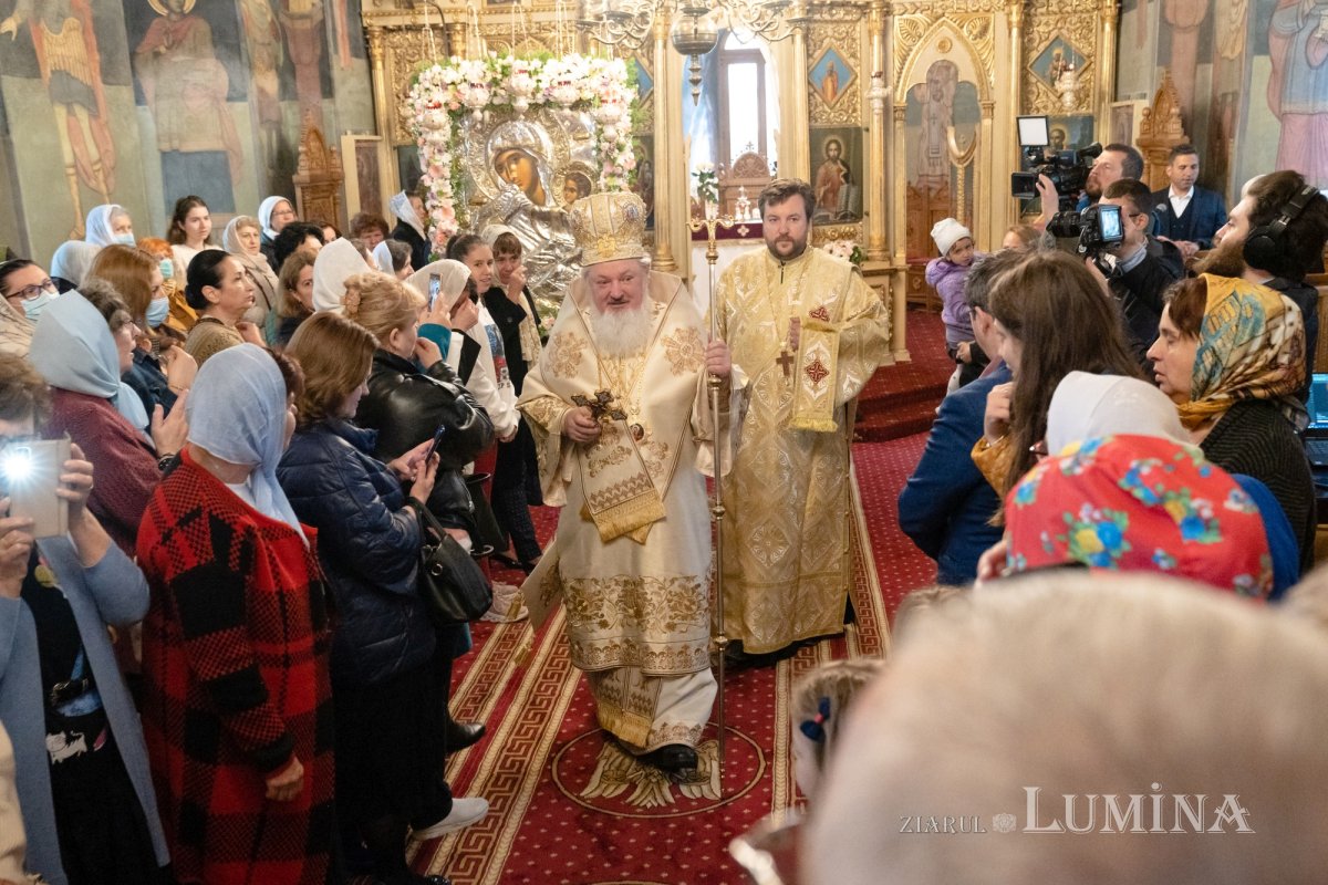 Sărbătoare la Biserica „Sfântul Nicolae”-Dintr-o zi din Bucureşti 213095