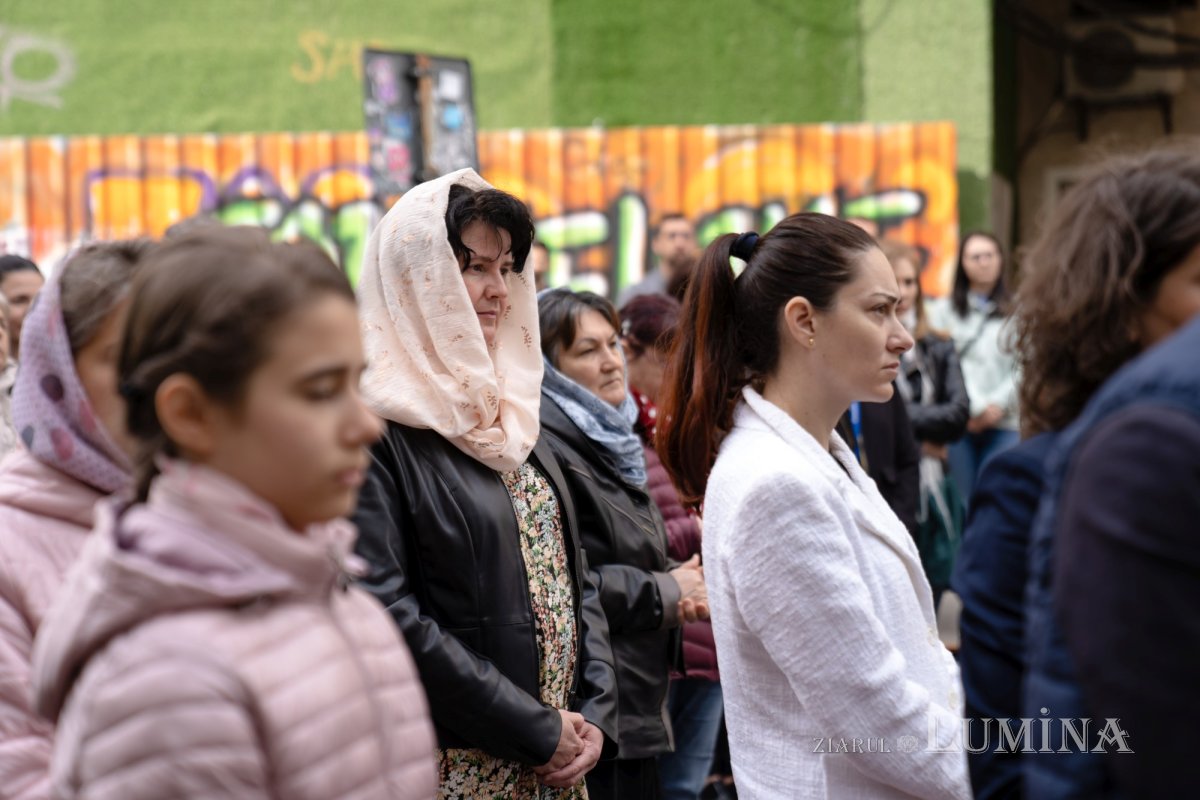 Sărbătoare la Biserica „Sfântul Nicolae”-Dintr-o zi din Bucureşti 213100