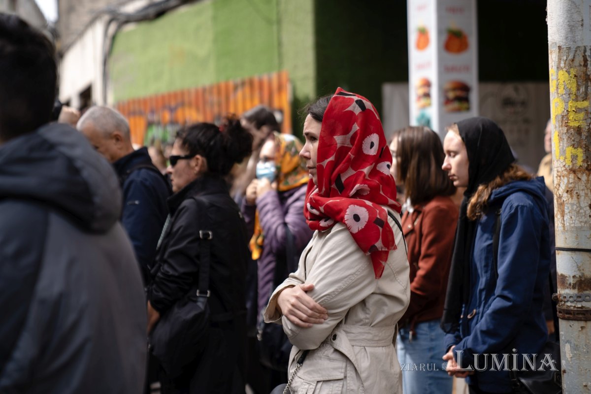 Sărbătoare la Biserica „Sfântul Nicolae”-Dintr-o zi din Bucureşti 213102