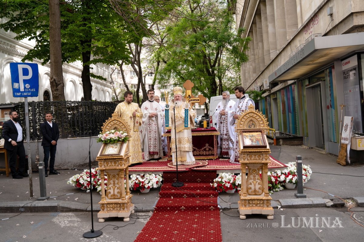Sărbătoare la Biserica „Sfântul Nicolae”-Dintr-o zi din Bucureşti 213114